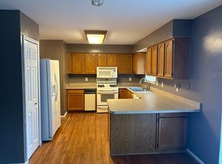 9988 Sedlock Ave, White Lake, MI 48386