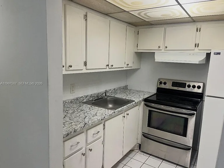 89 Berkshire E #89-D — Photo 6