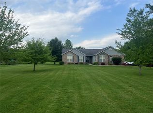 7867 Lebanon Rd, Troy, IL 62294