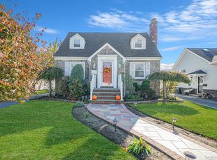 199 Claxton Ave, Bellmore, NY 11710