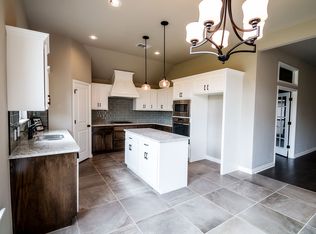 15900 Tall Grass Dr, Oklahoma City, OK 73170