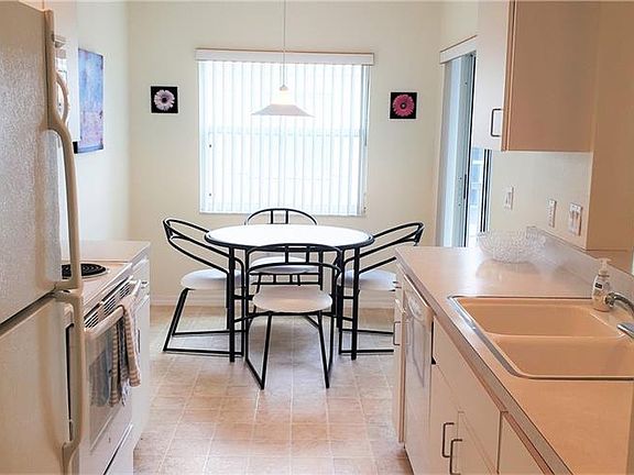 3rd image of 5678 Sheffield Greene Cir #19