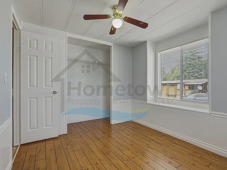 468800 N Highway 95 #15 — Photo 9