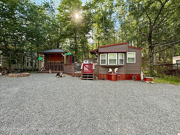 2nd image of 132 Rainbow Dr