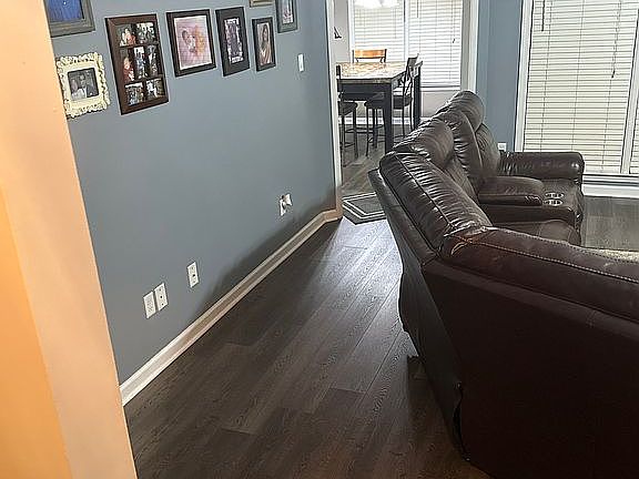 5th image of 8088 Abington Woods Ave
