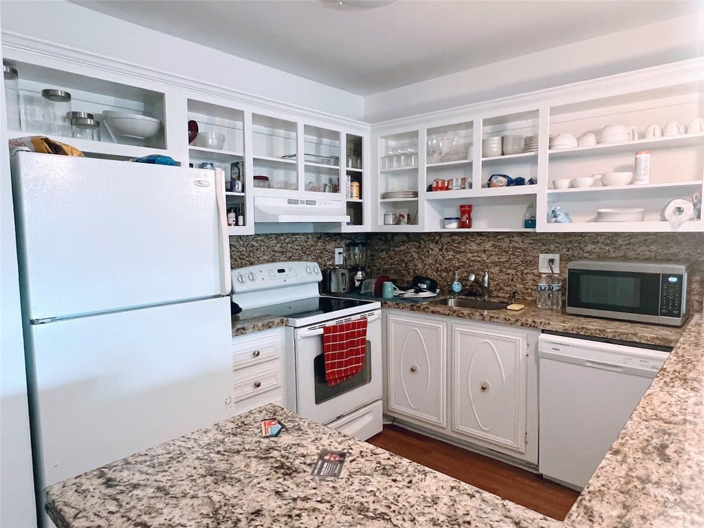 259 S CYPRESS Road #542, photo 9