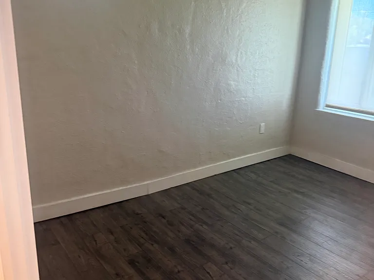 LL extra Room