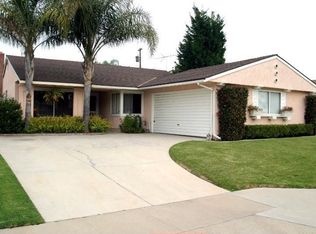 522 Pierpont Dr, Costa Mesa, CA 92626