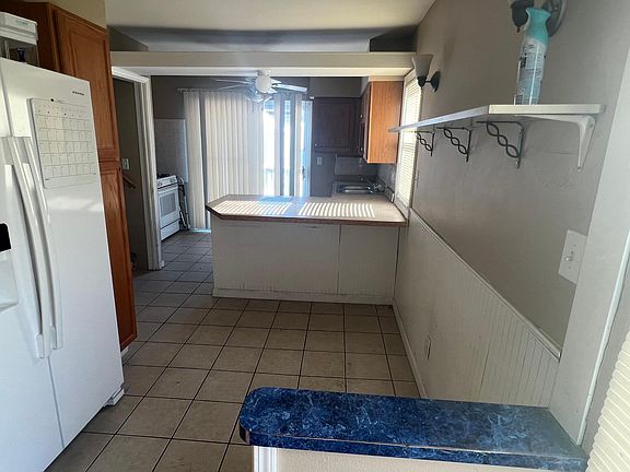 2nd image of 23148 Hoover Ave