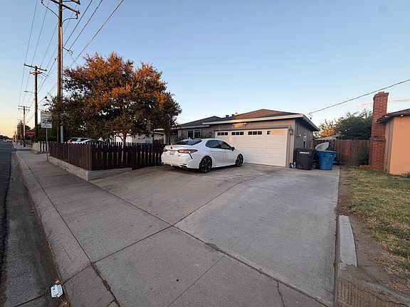 5th image of 2124 Moffett Rd
