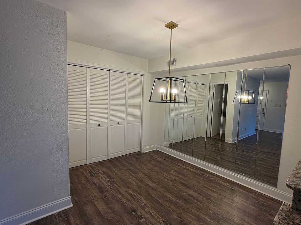 1st image of 1304 E Bayou Pkwy APT 8D