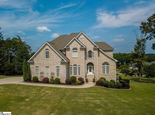 8 Cheekwood Ct, Simpsonville, SC 29680