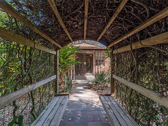 3rd image of 37826 Florida Ave