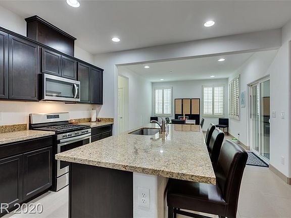 5th image of 141 Langley Hill Ave