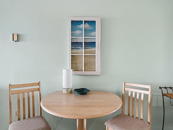 4th image of 274 Dune Rd #9