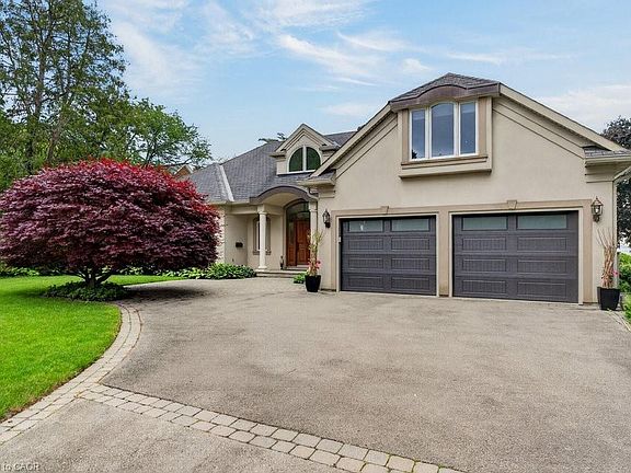 2nd image of 3312 Lakeland Cres