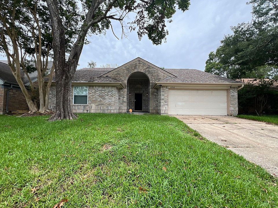 1st image of 4742 Five Knolls Dr