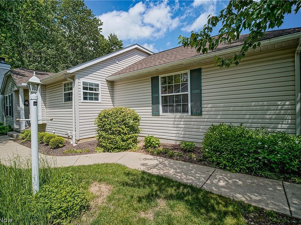 1st image of 2917 Windsor Ct #106