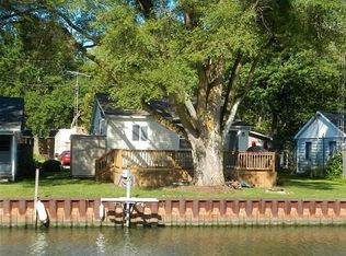 19 N Sandpiper Ct, Port Clinton, OH 43452