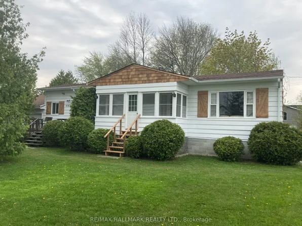 824 Paradise Dr, Georgina, ON L0E 1S0