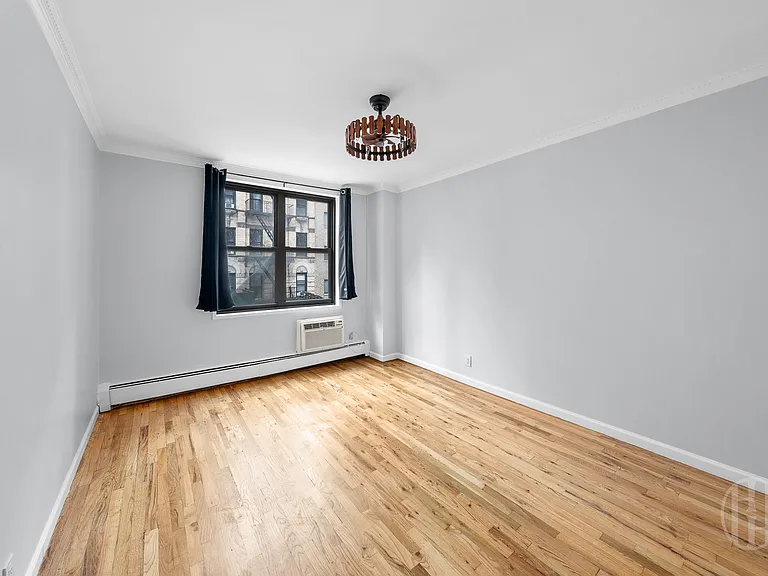 229 E 29th St #3E — Photo 8