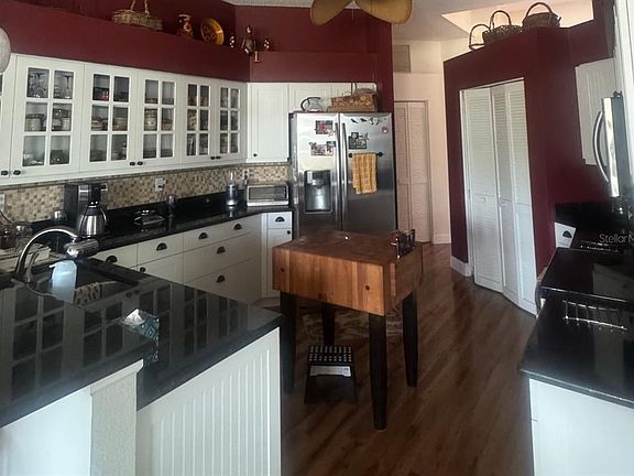 4th image of 4062 Westbourne Cir