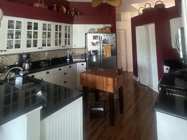 4062 Westbourne Cir — Photo 4