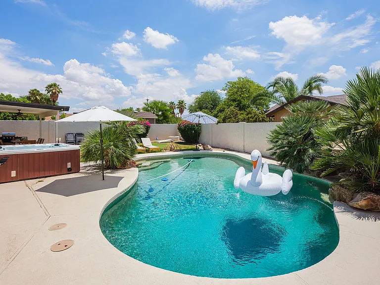 6839 E Kelton Ln — Photo 35