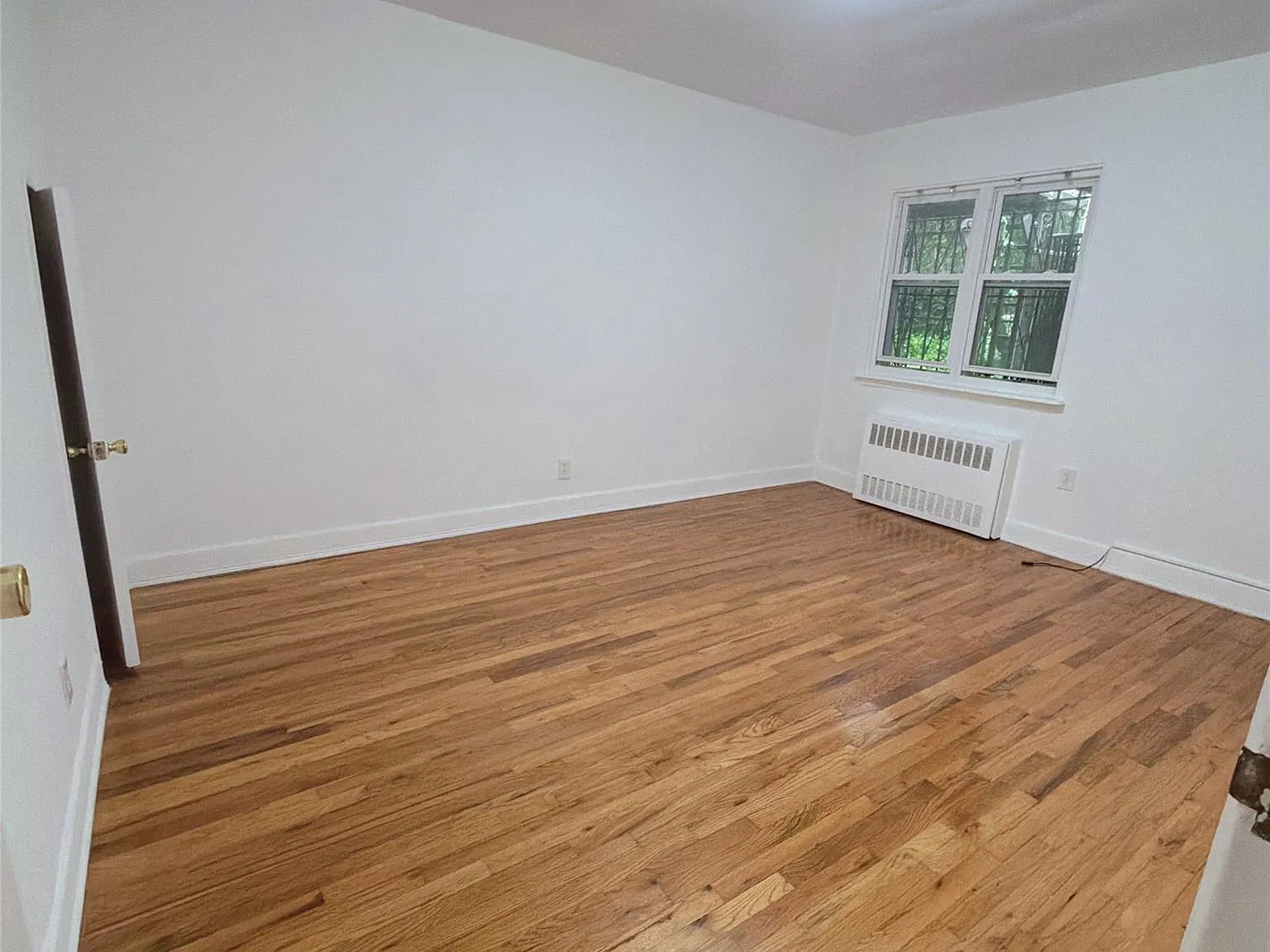 2 bed, 1.0 bath, 2574 sqft, $2,800 — Photo 4