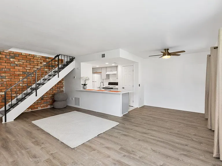 72728 Willow St #2 — Photo 12