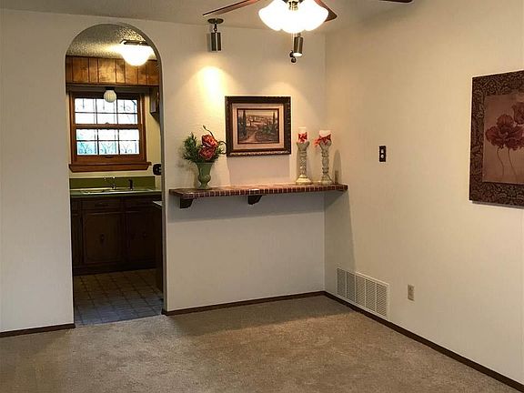 4th image of 1208 Sandia Dr