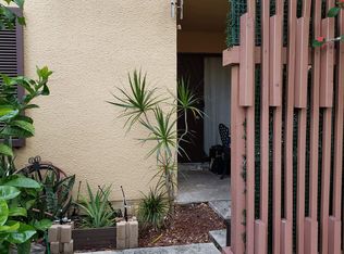 1650 W Golfview Dr, Hollywood, FL 33026