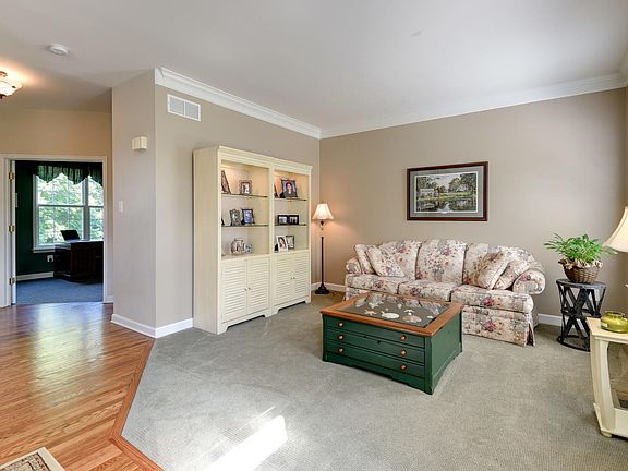 3rd image of 1342 Stonegate Dr