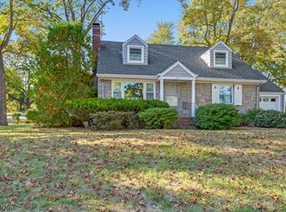 255 Henry St, Paramus, NJ 07652