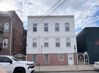 656 N 5th St, Newark, NJ 07107