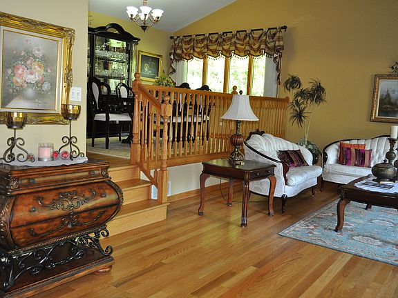 4th image of 8855 W 102nd St