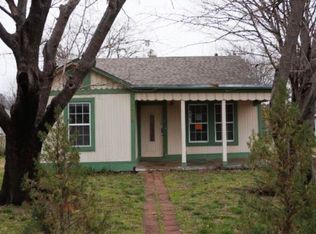 7716 Longfield Dr, White Settlement, TX 76108