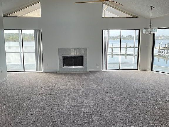 3rd image of 2019 N Daytona Ave