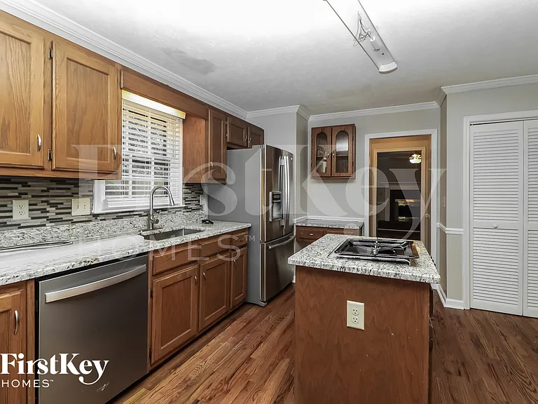 205 Timber Oak Cv — Photo 10