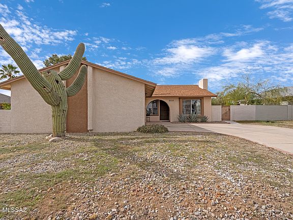 2nd image of 2710 S Black Moon Dr