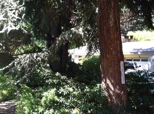 9515 Lake Shore Blvd NE, Seattle, WA 98115