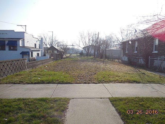 2nd image of 3803 Deal St