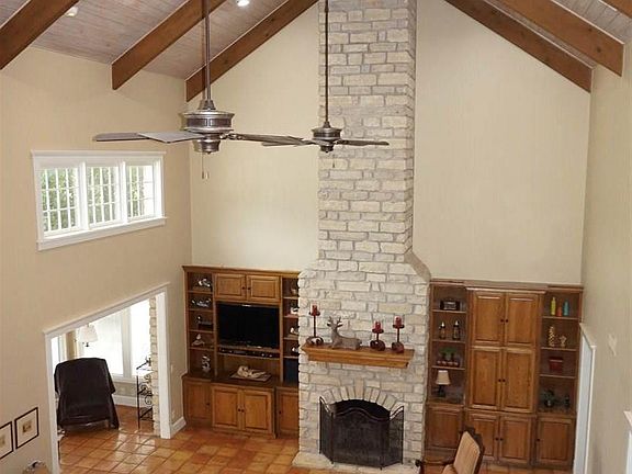 4th image of 4215 Lake Park Dr