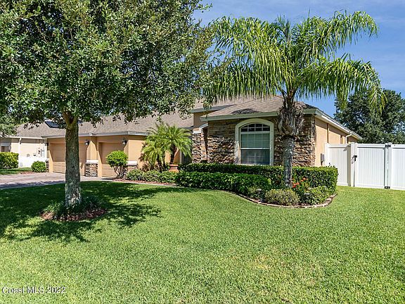 3rd image of 268 Grouper Cir SE