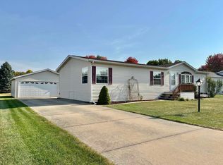 5640 Irving Blvd, Machesney Park, IL 61115