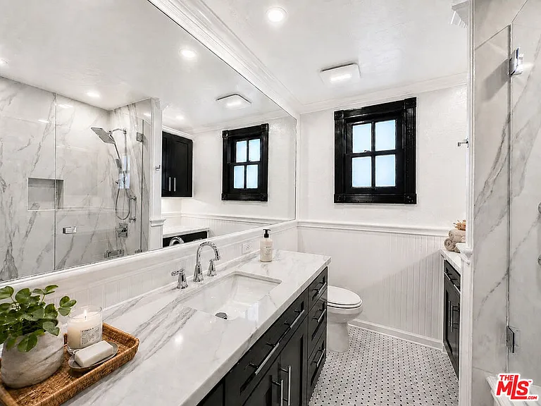 1118 Cardiff Ave #7 — Photo 25