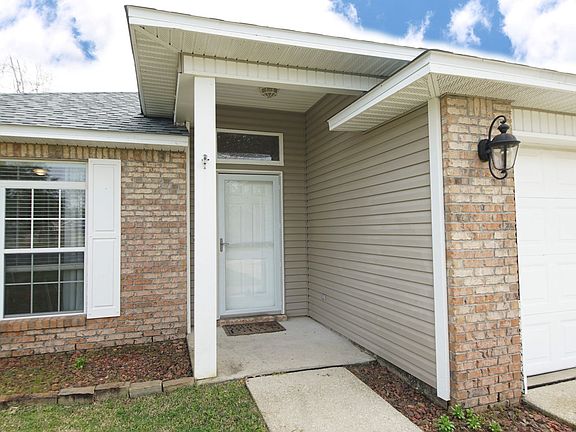 3rd image of 23 Kathleen Dr