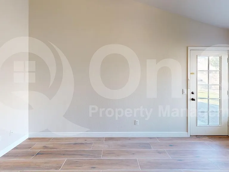 682 N Butte Ave — Photo 11