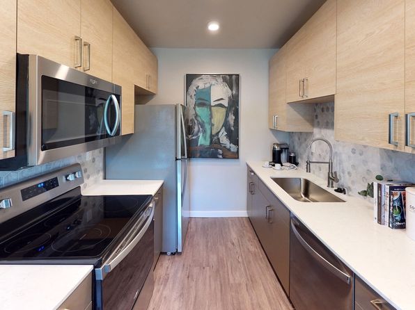 1561 Mesa Dr #124