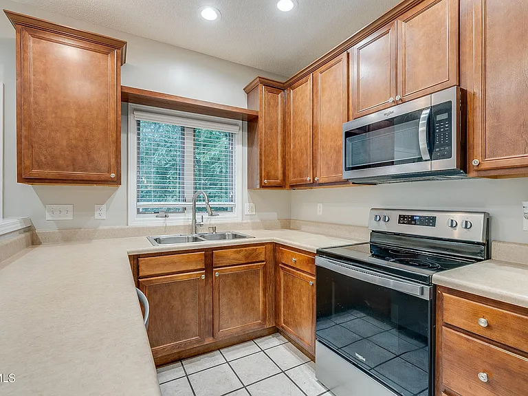 176 S Austin Springs Rd #9 — Photo 12